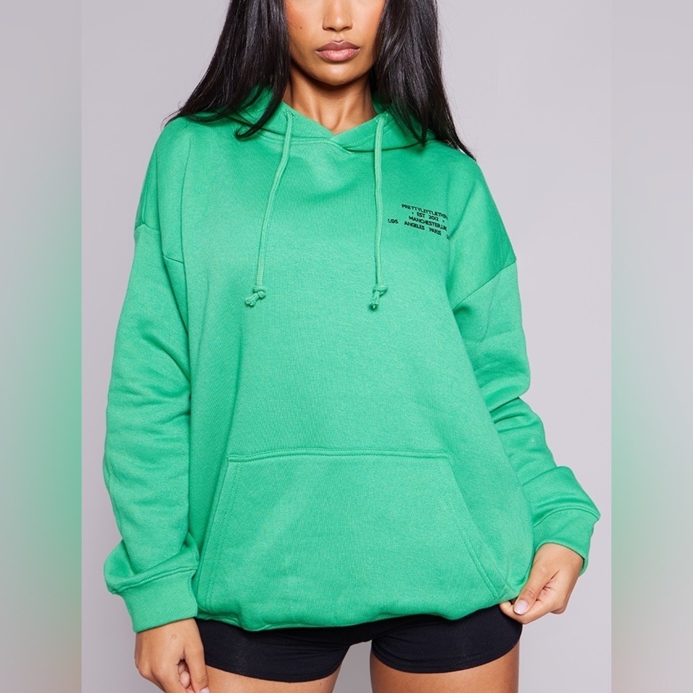 PrettyLittleThing apple green graphic oversized hoodie, size M with hood
